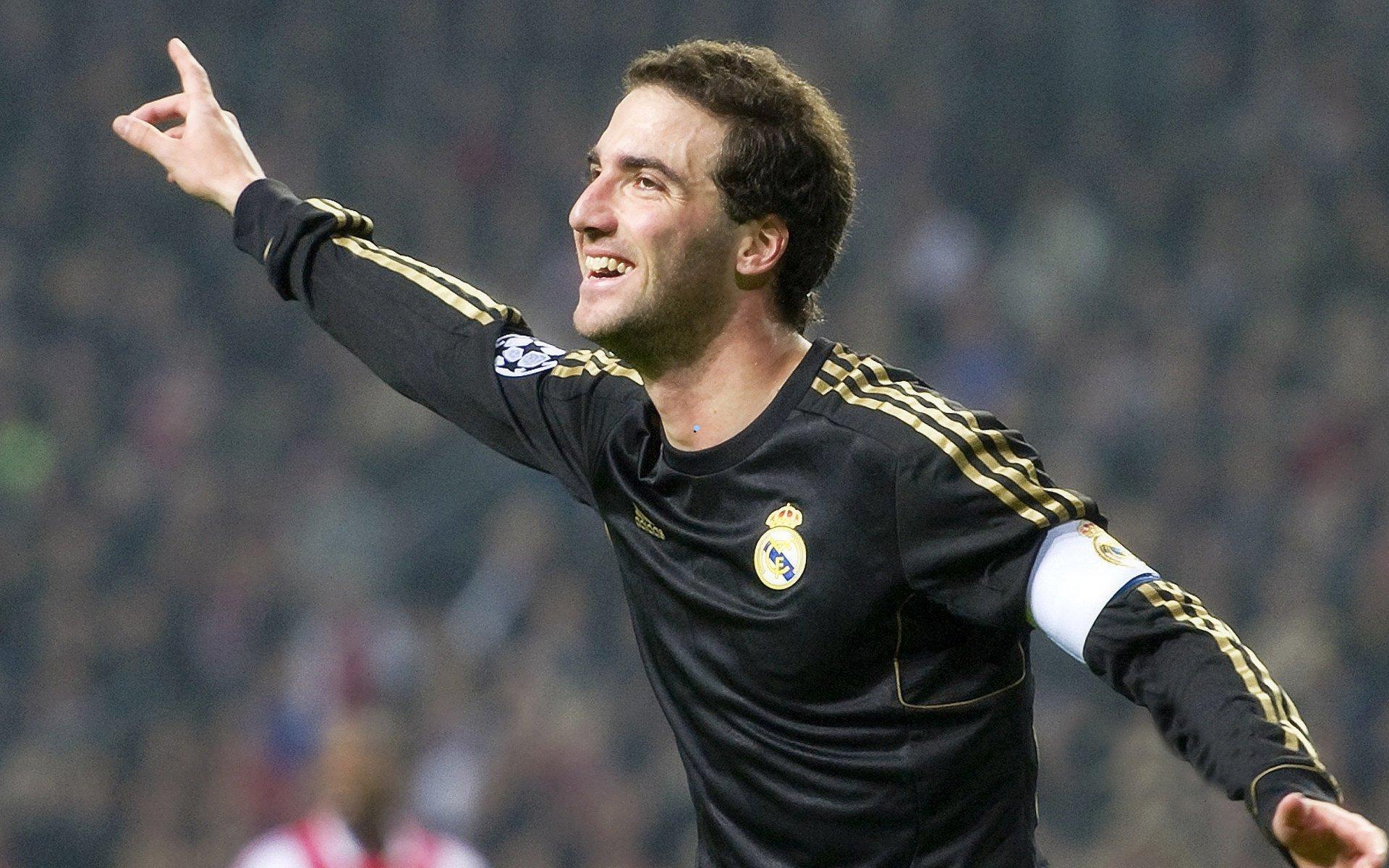 换刀哲学，中超两强的决断时刻与冠军密码