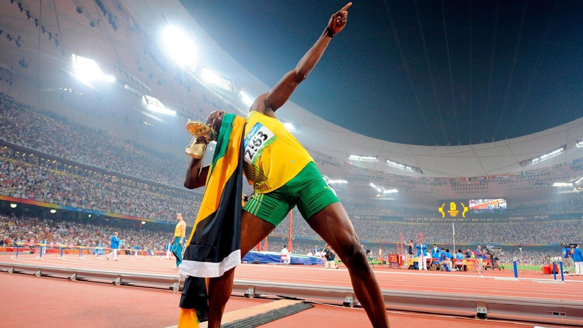 帕夫洛维奇赛场刨坑干扰引争议，斯坦丘点球打飞憾失胜机